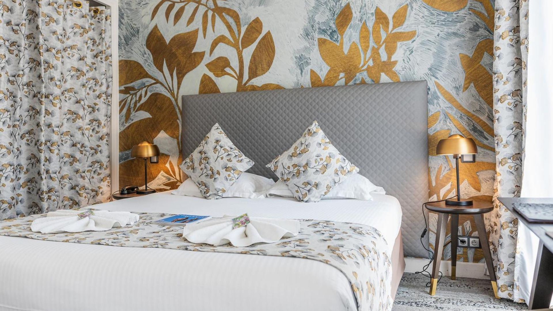 Victoria Hotel 4*