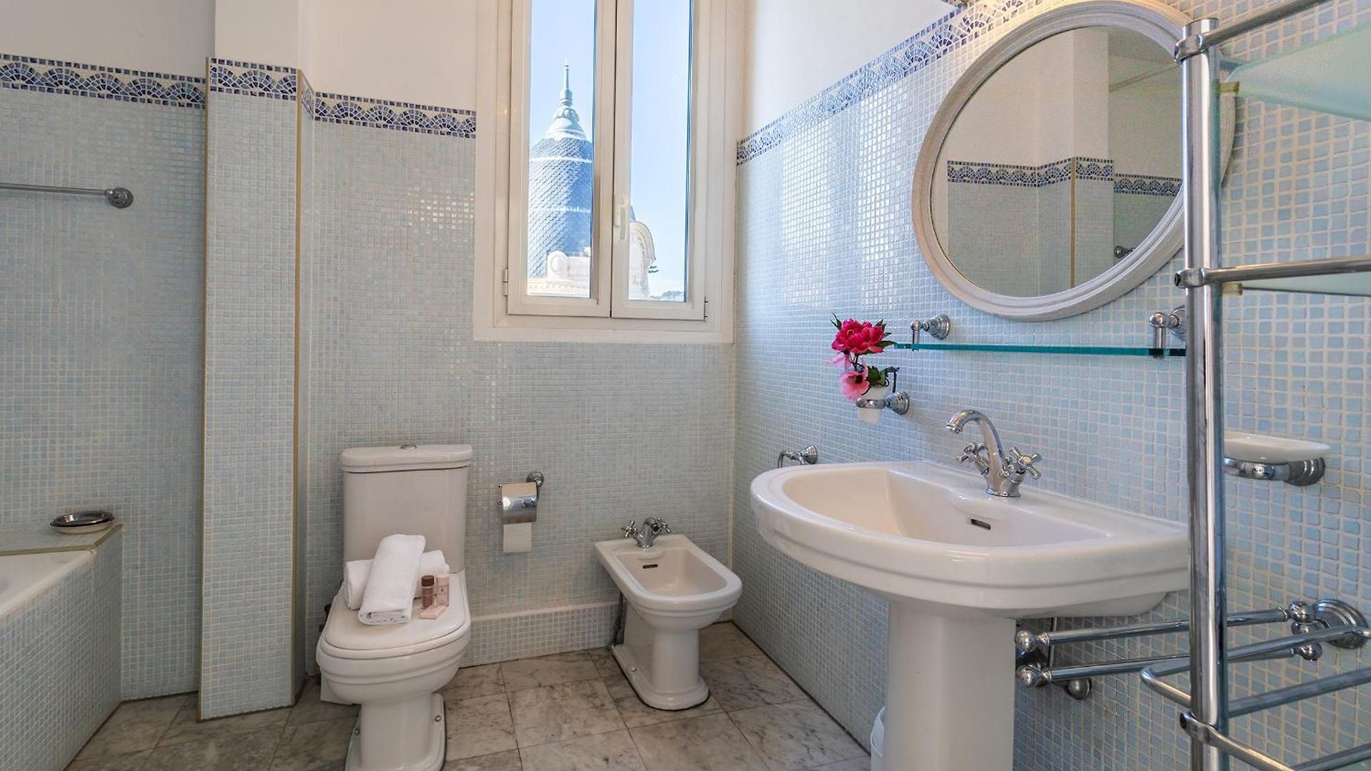 Appartement Ambassador Palace Ap2095 By Riviera Homes