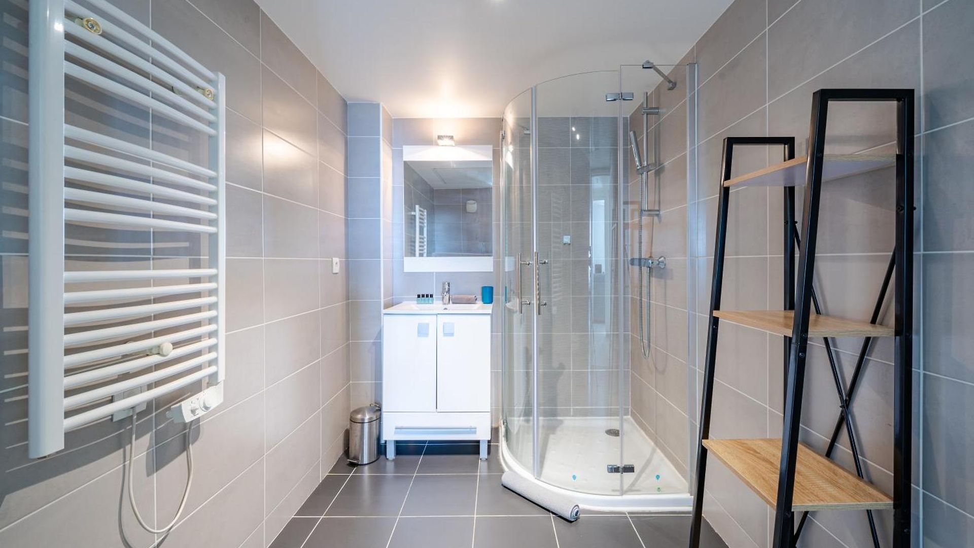 Magnifique 4 Pers,clim,parking Appartement