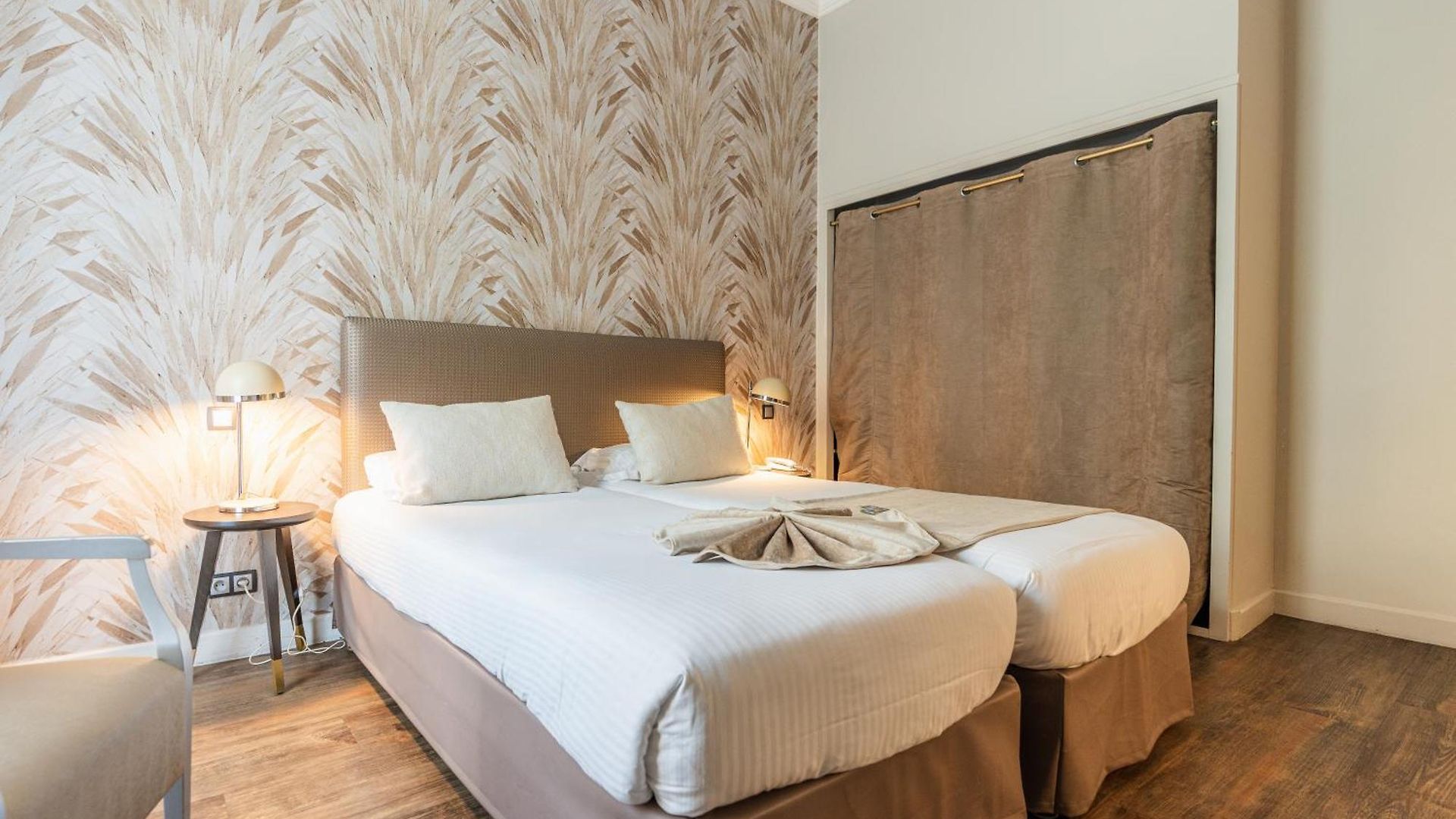 Victoria Hotel 4*