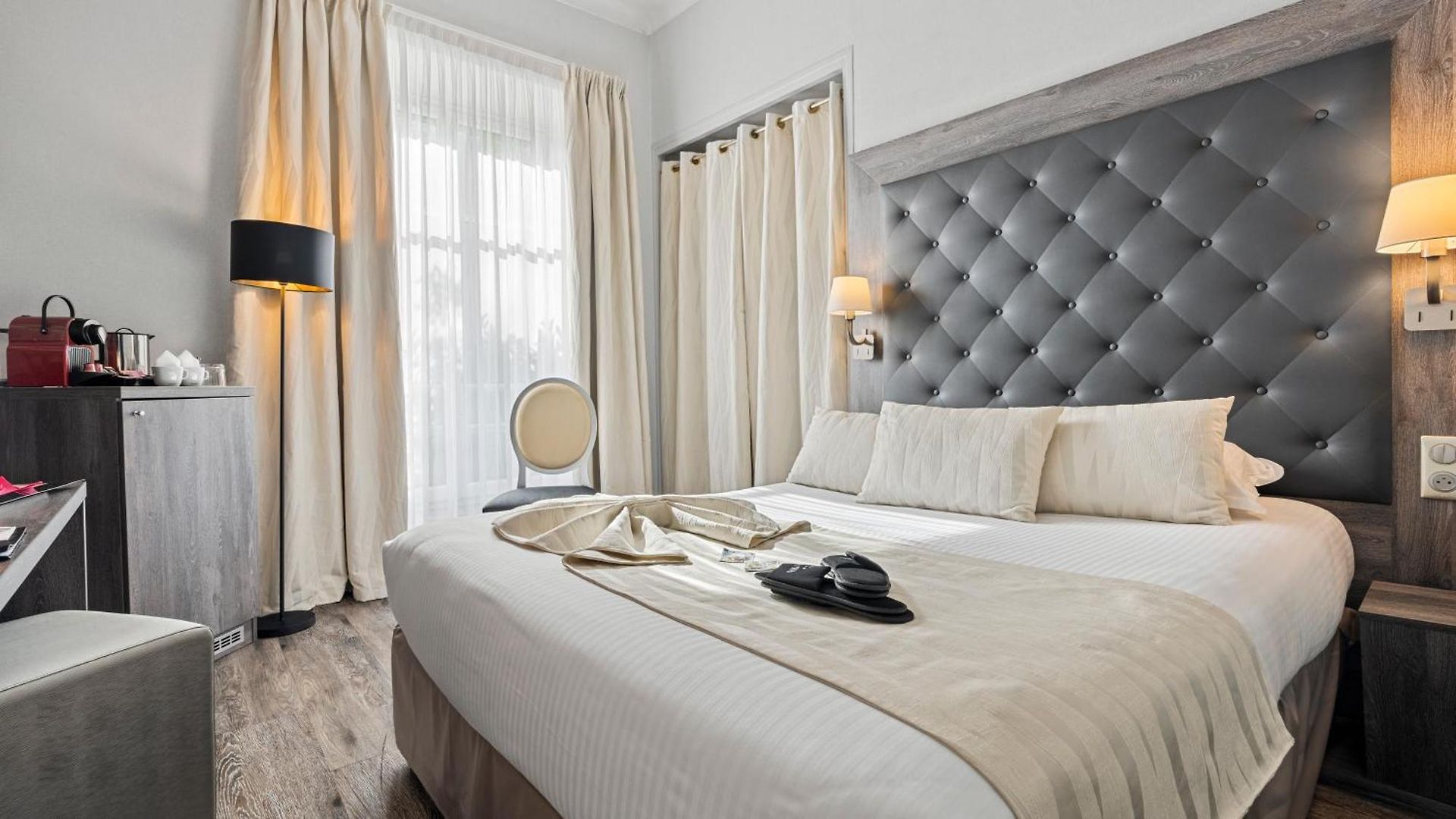 Victoria Hotel 4*