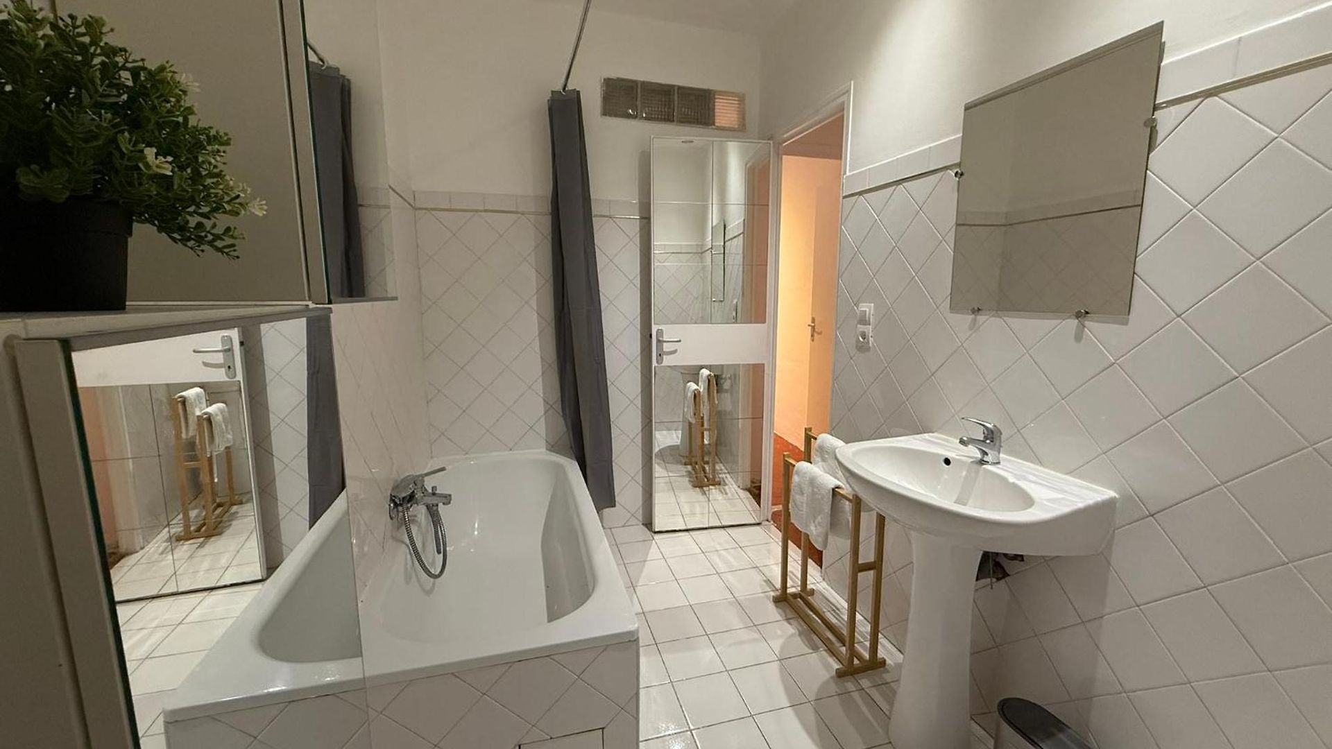 Appartement Sublime 4p Classé Dans Le Vieux-nice Nice