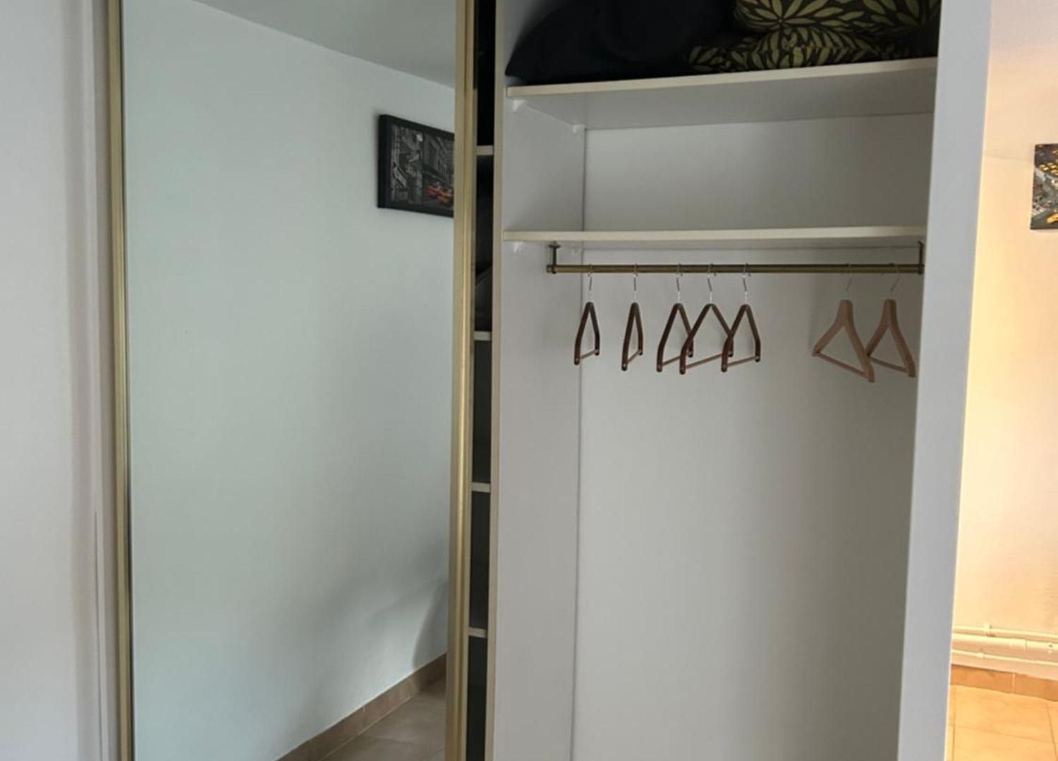 Appartement Climatisé Avec Terrasse Ombragée Dans Maison Au Calme Et Dans La Verdure Nice