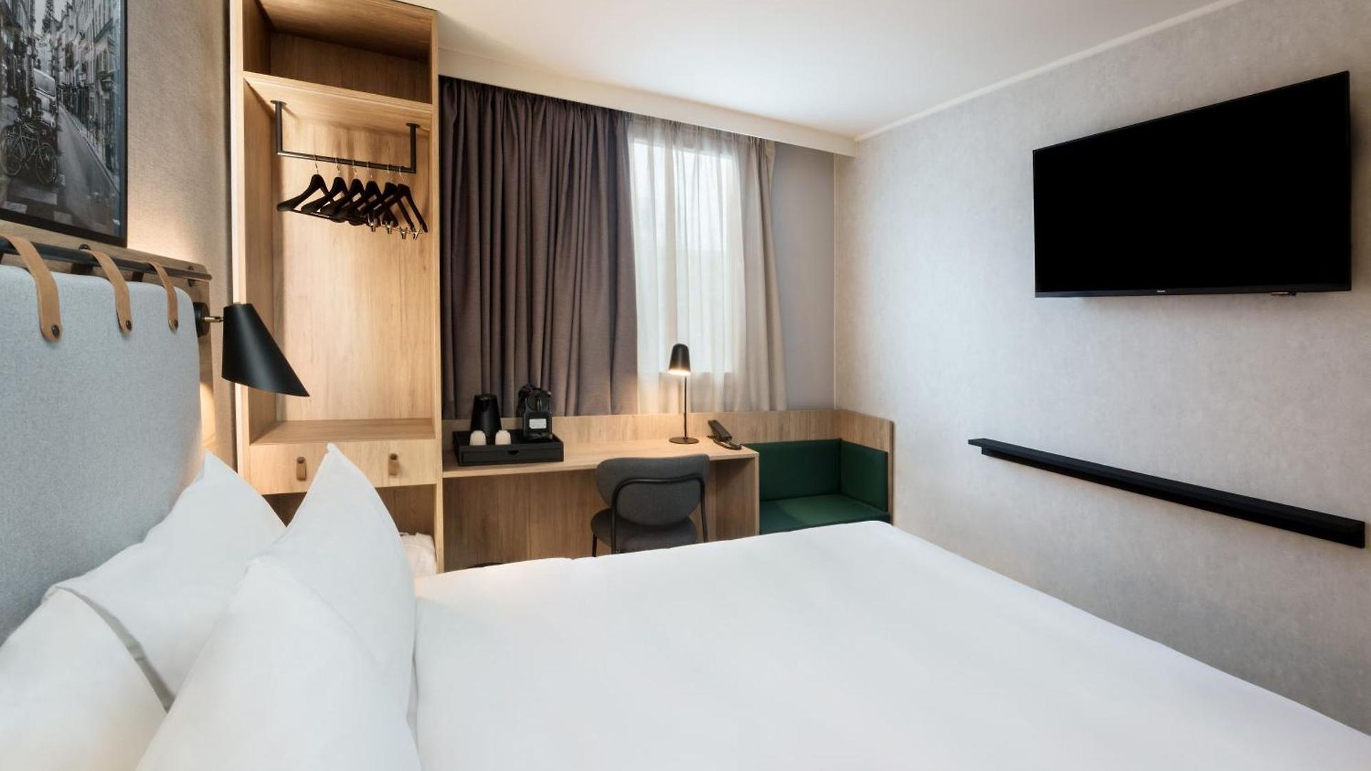 Campanile Prime - Airport Hotel