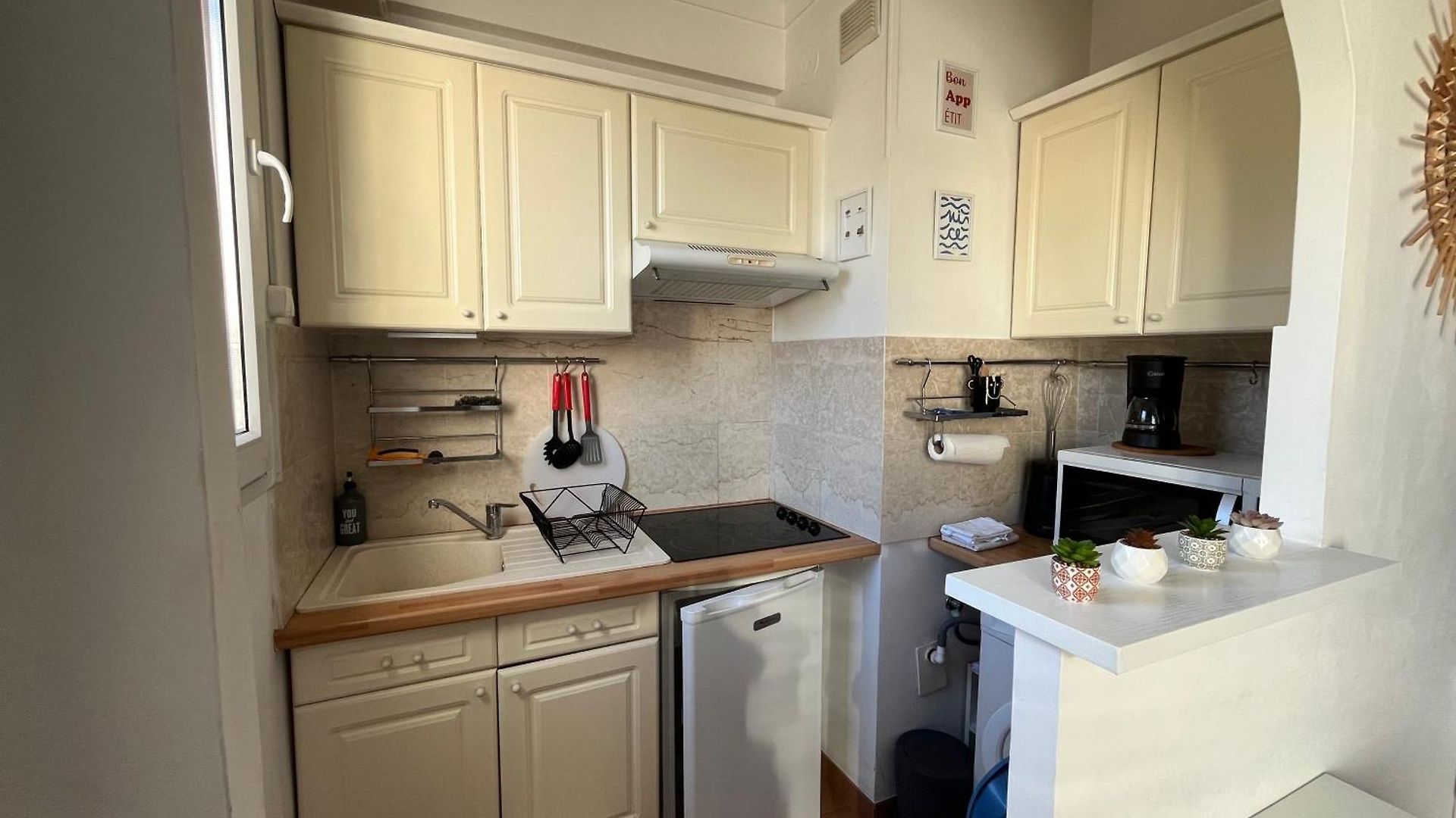 Appartement With Large Terrace Sea View 4th Floor *