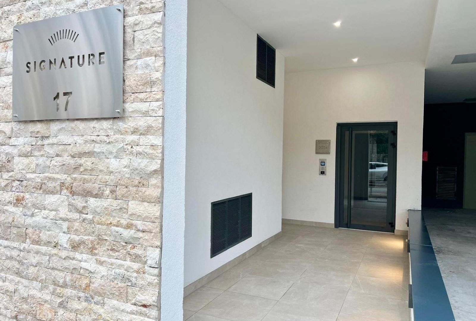 Brand New Flat With Terrace And Parc View Nice