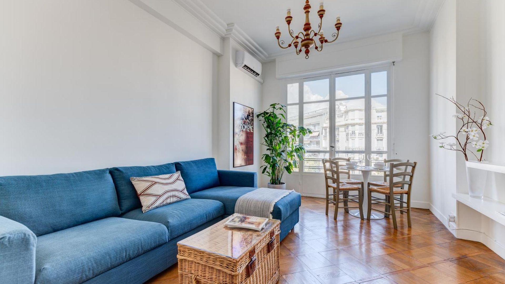 Hébergement de vacances Elegant With Balconies In The Heart Of *