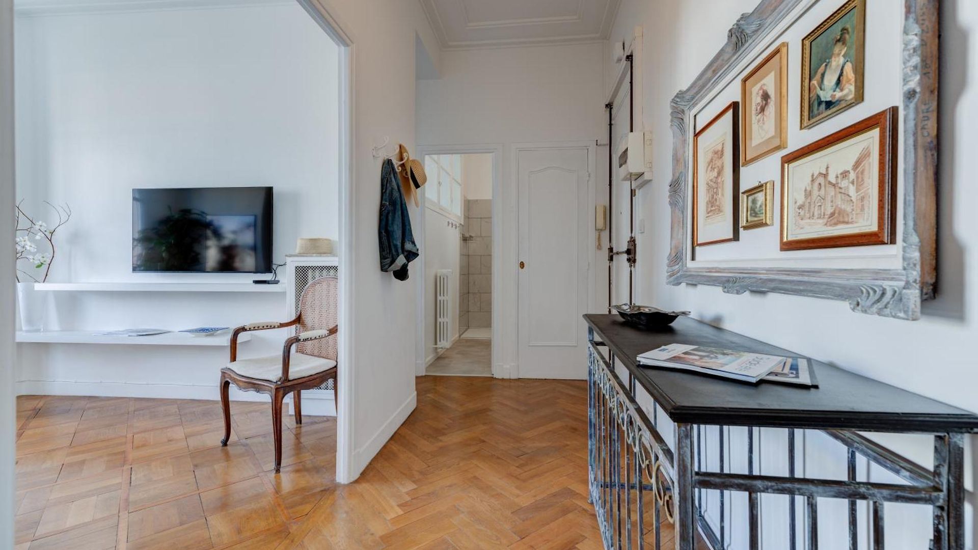 Elegant With Balconies In The Heart Of Hébergement de vacances