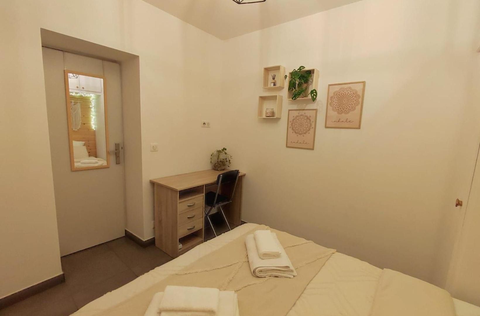 A 3 Min De La Promenade Des A Pieds 200m Homestay Nice