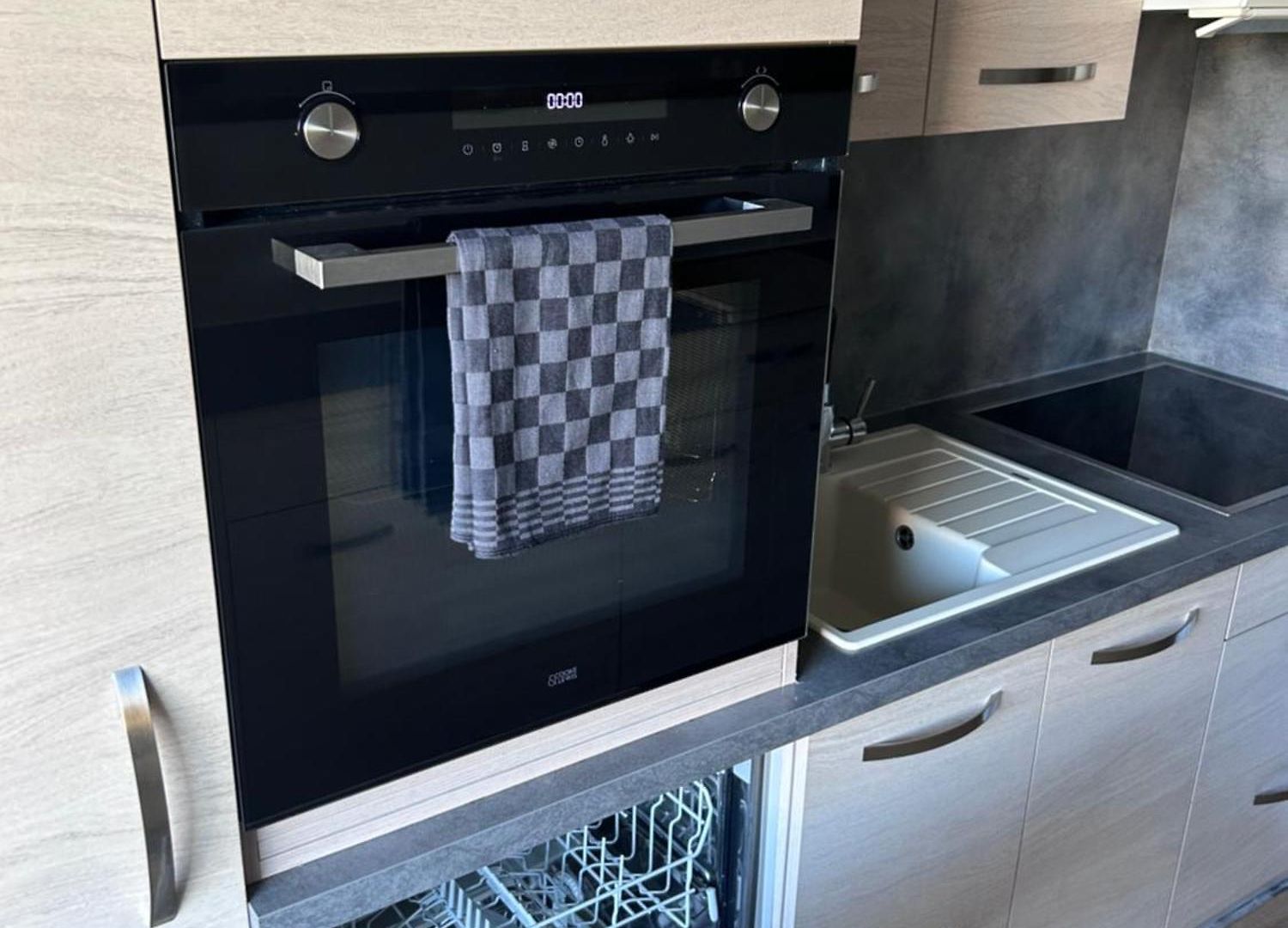 Appartement Olympie, Airport, Train And Tram Station Fully Equipped For 3 Peoples