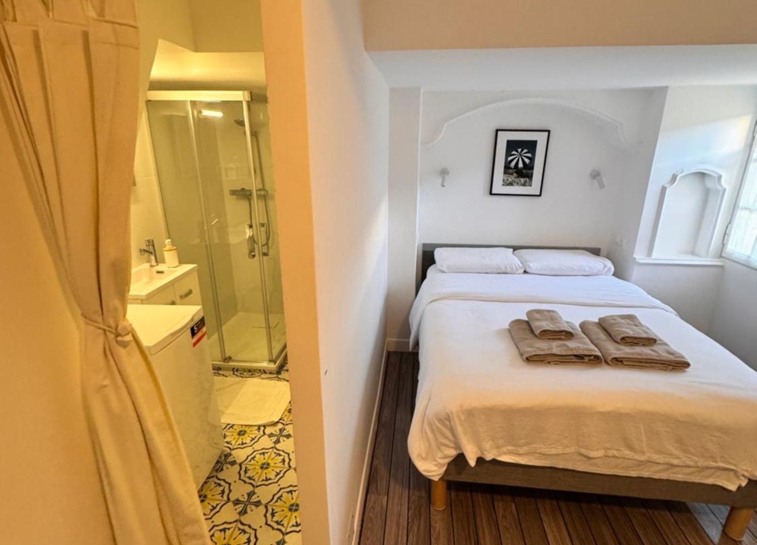 Carre D'or: Very Calm Cozy 2br, With Wi-fi Appartement Nice