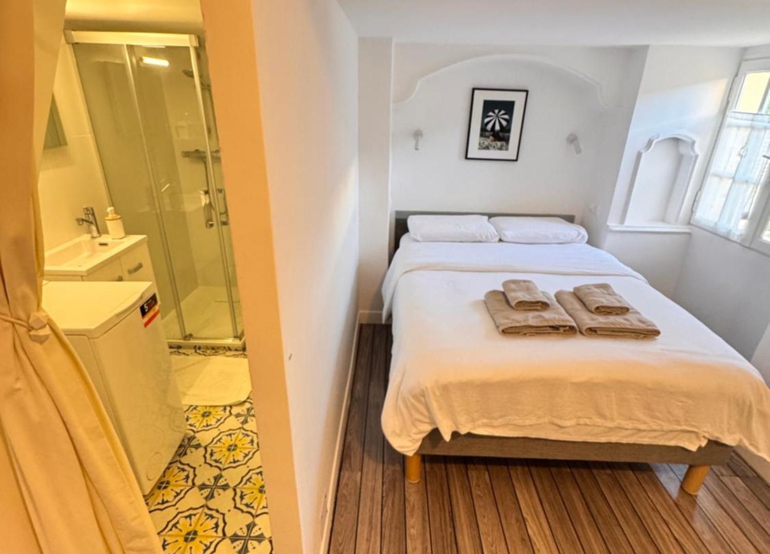 Appartement Carre D'or: Very Calm Cozy 2br, With Wi-fi *