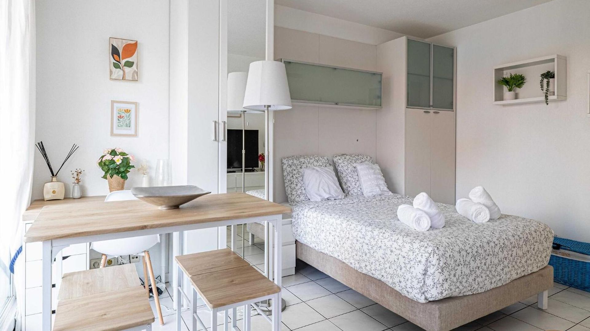Appartement With Balcony & Pool -heart Of Nice
