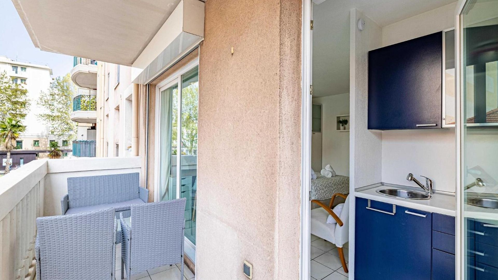 With Balcony & Pool -heart Of * Nice