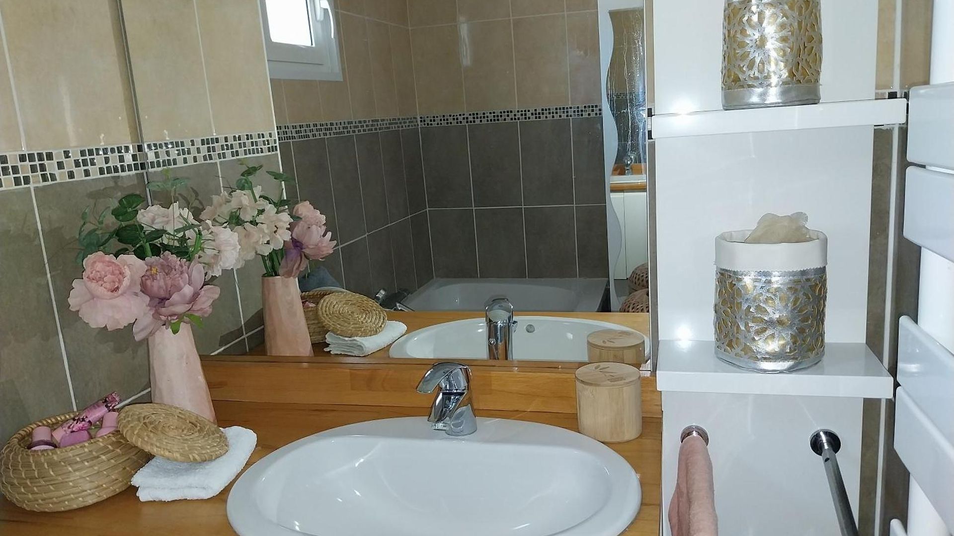 4 Pieces Avec Vue Et Stationnement Prive A Apartment Nice