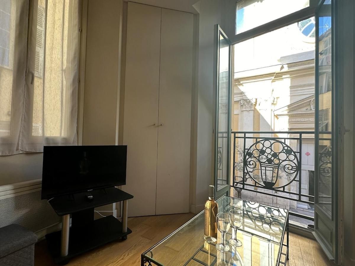 New ! Spacieux 2p Vieux-nice Calme Appartement Nice