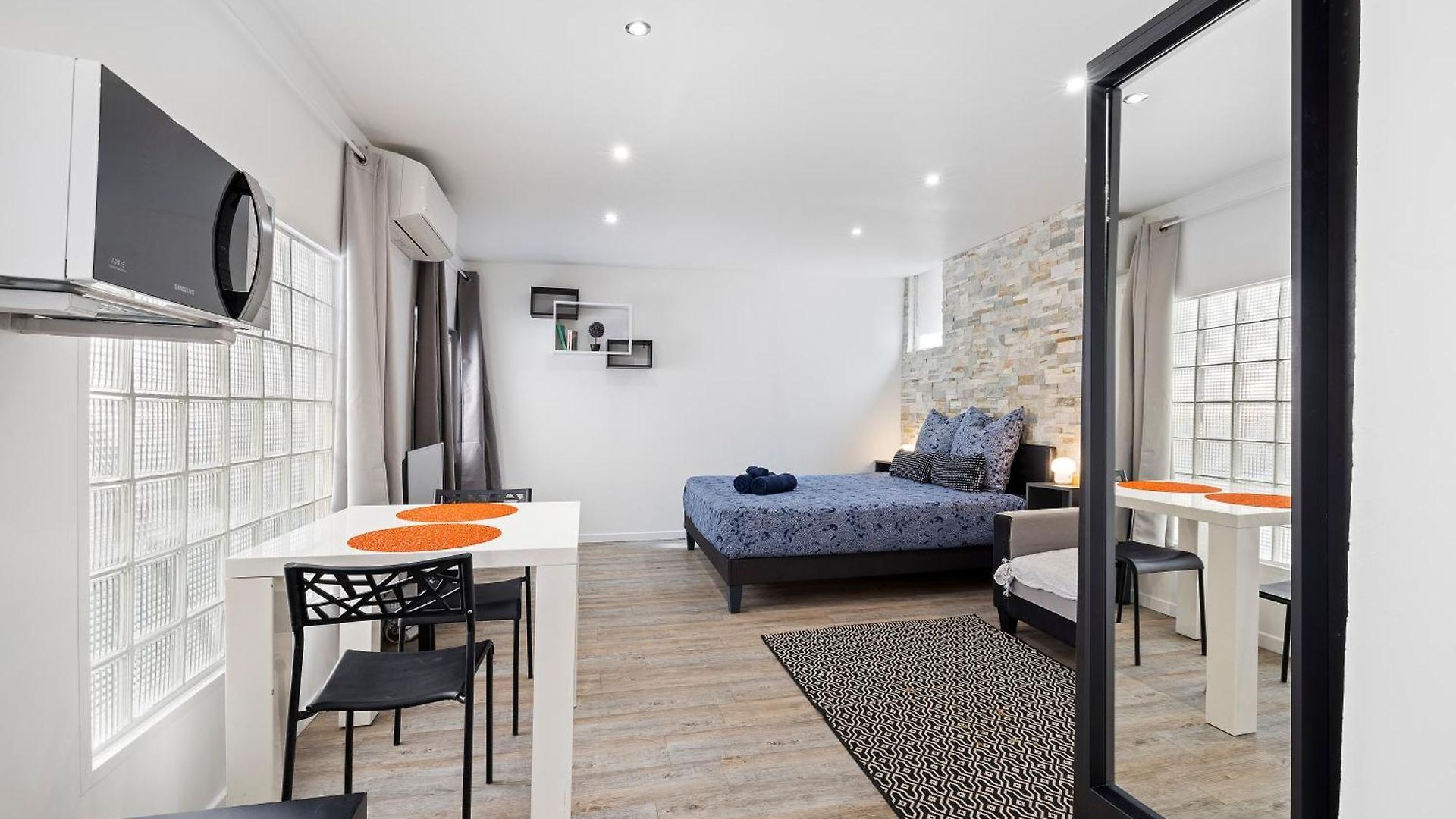Renting - Penchienatti - Chic & Modern Urban Pearl Massena Old Nice
