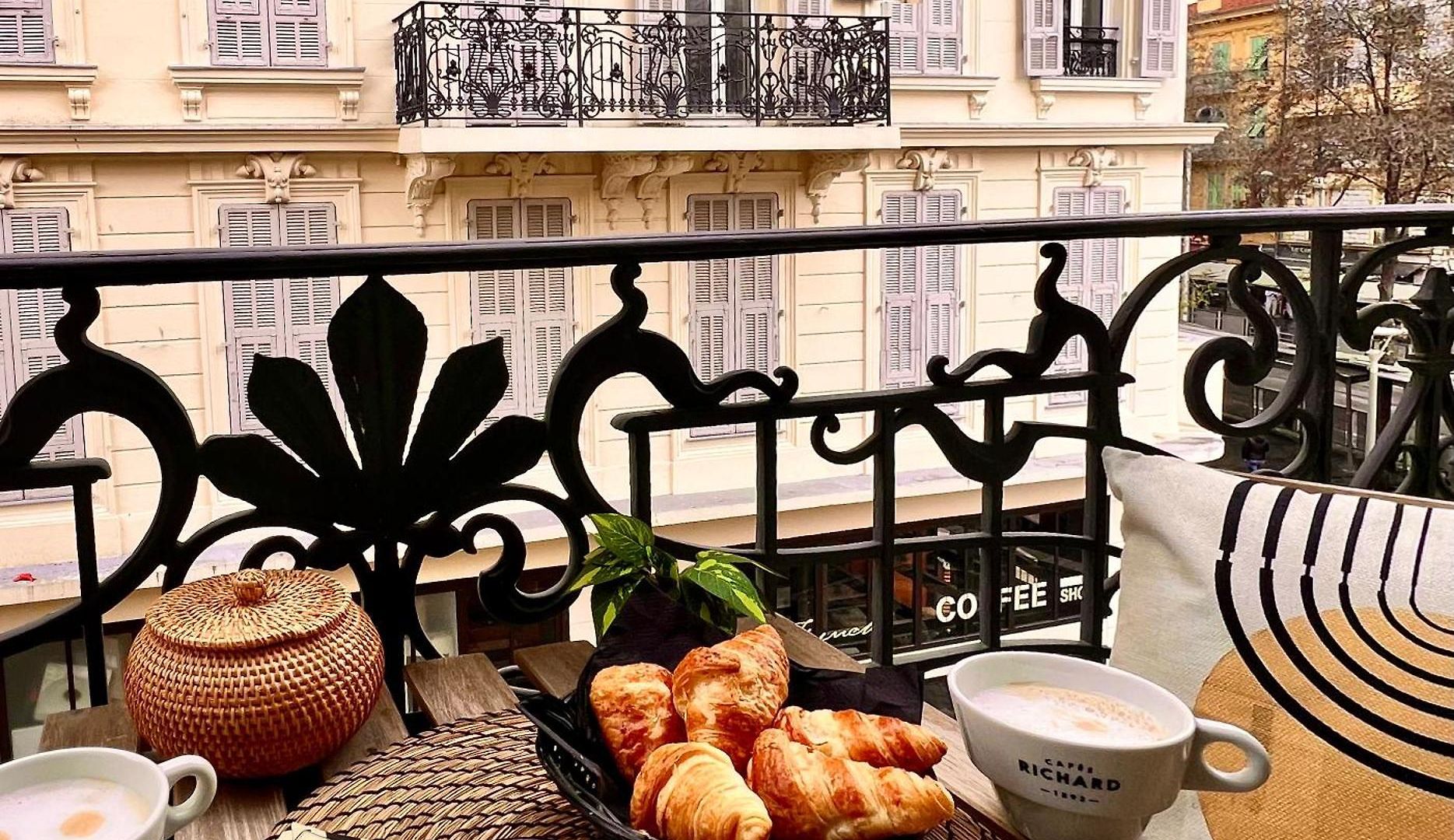 Appart hôtel Liberation Center - Private Balcony - 24&7 Reception - Luggage Storage Nice