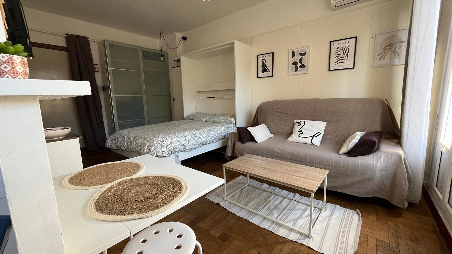 With Large Terrace Sea View 4th Floor Appartement