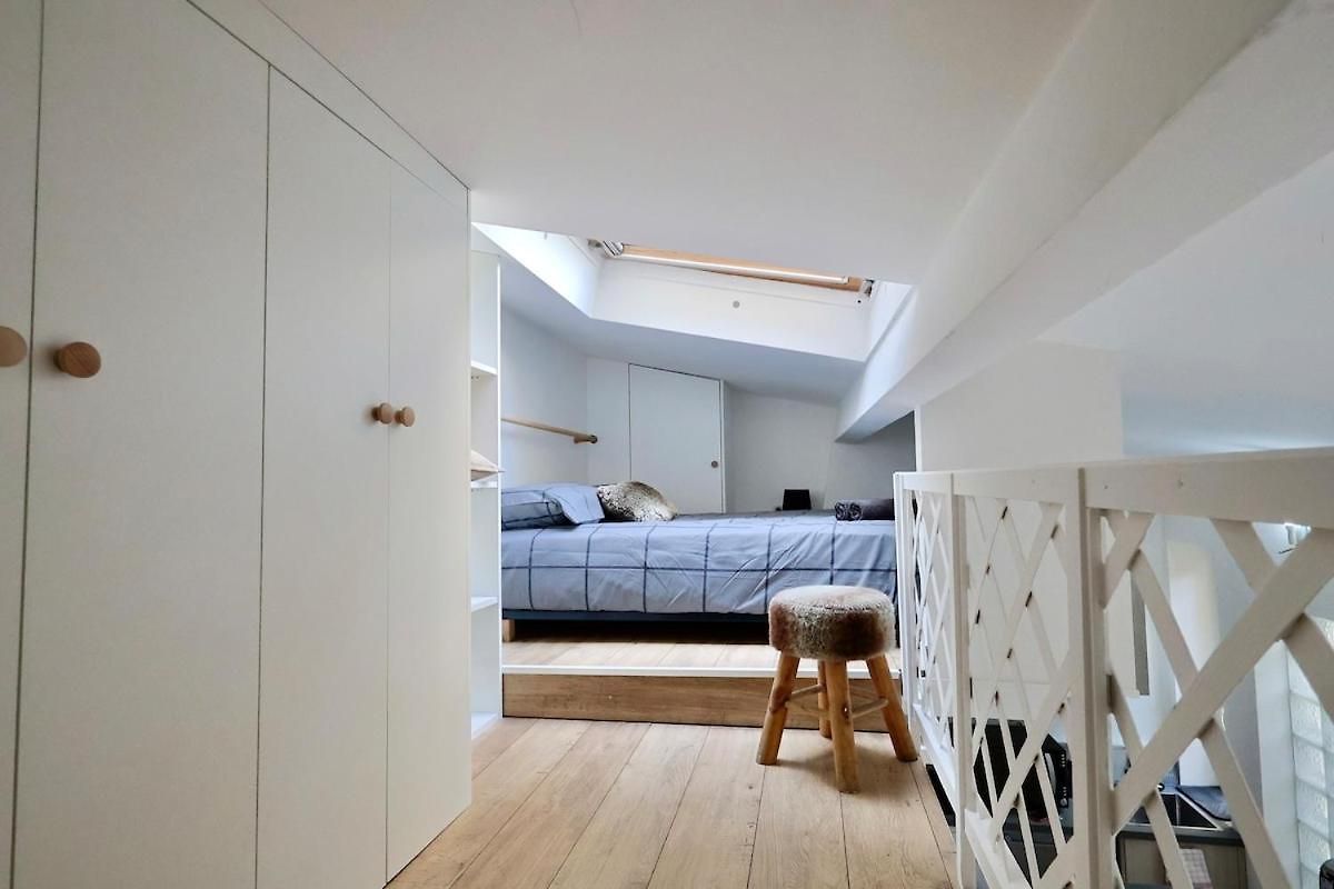 Appartement Ancienne Bâtisse En Plein Coeur Du Port Avec Clim