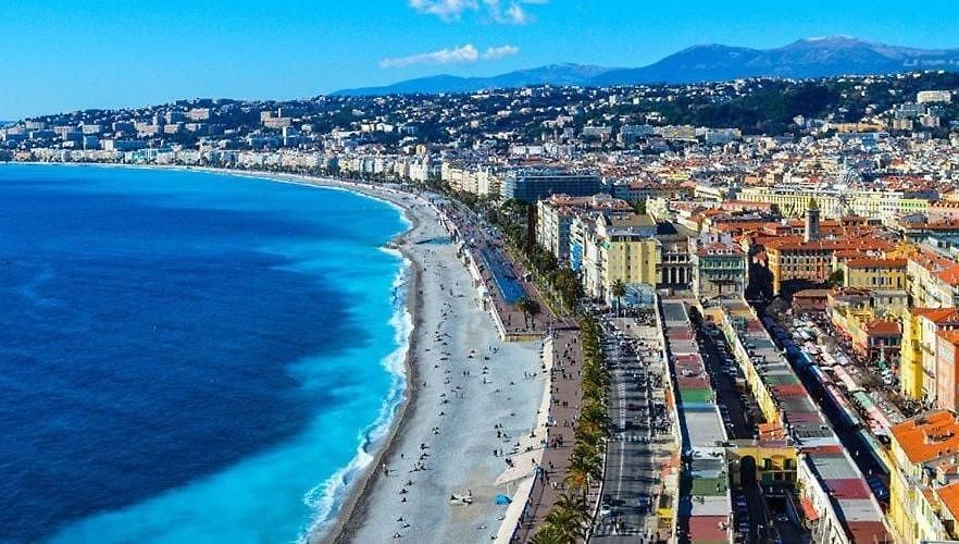 Ancienne Bâtisse En Plein Coeur Du Port Avec Clim Nice