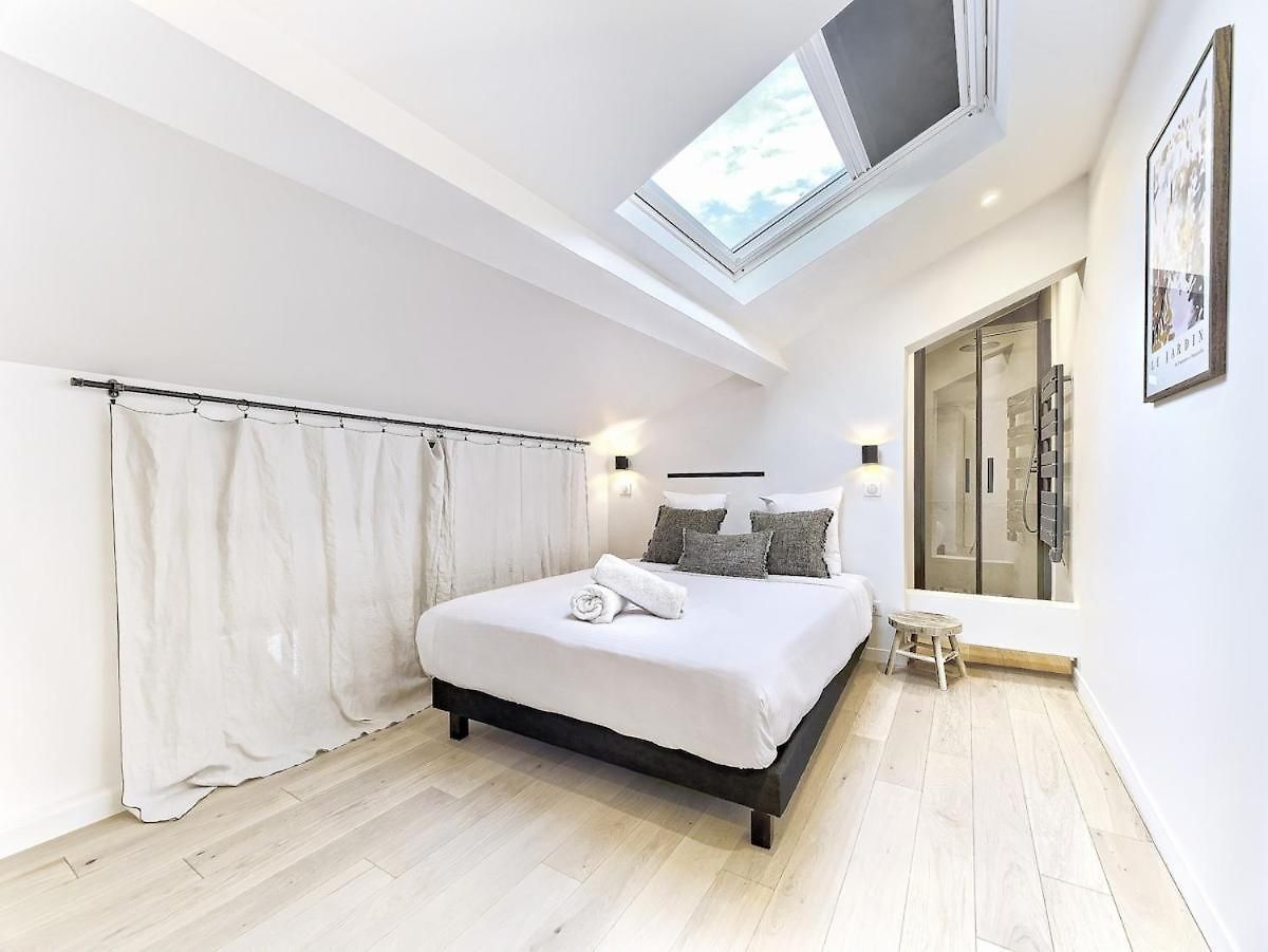 Hyper Centre - Charming Duplex - Luxury - Reversible Air Conditioning - 10 Mins From Place Massena Nice