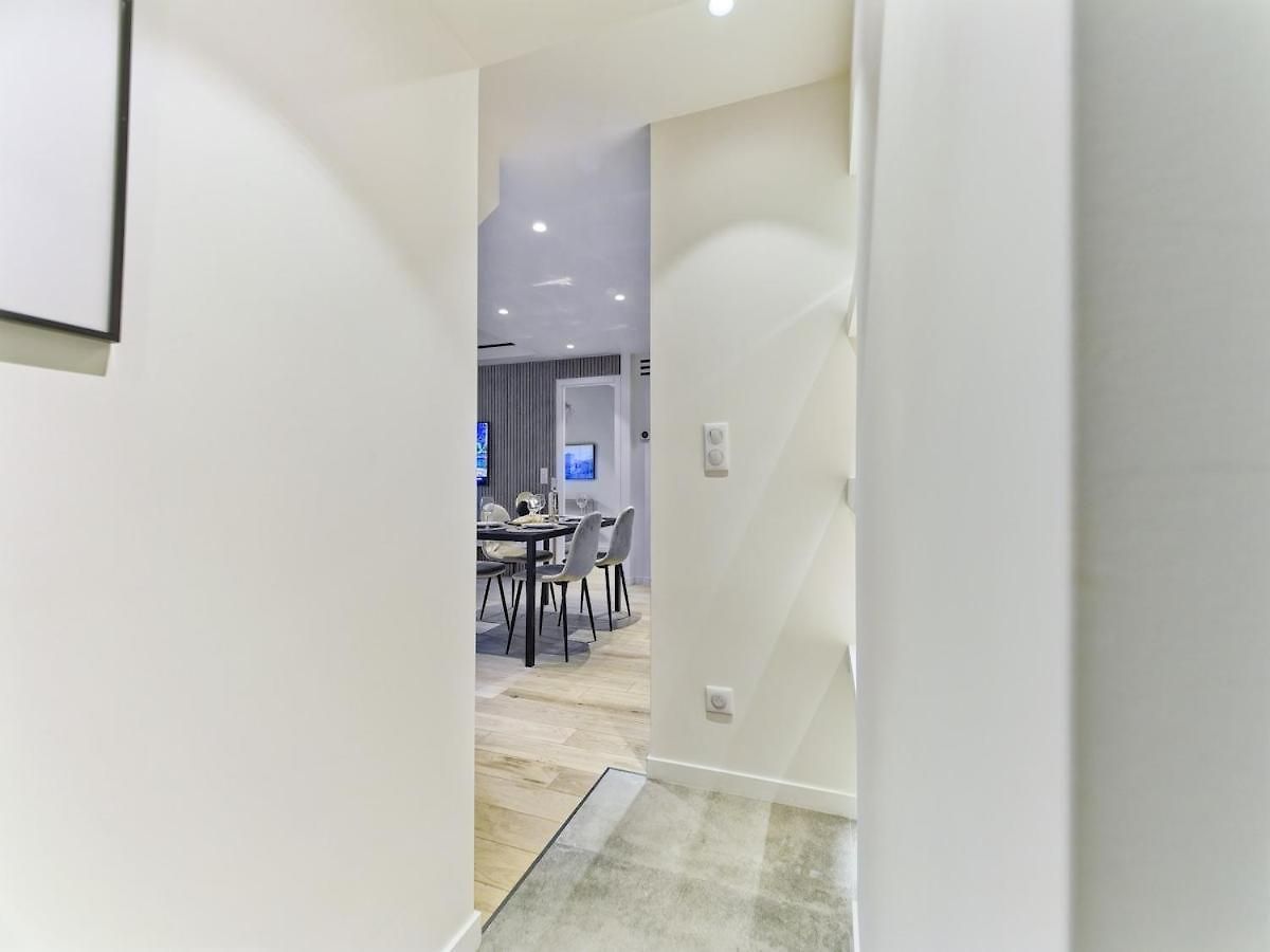 Hyper Centre - Charming Duplex - Luxury - Reversible Air Conditioning - 10 Mins From Place Massena Appartement Nice