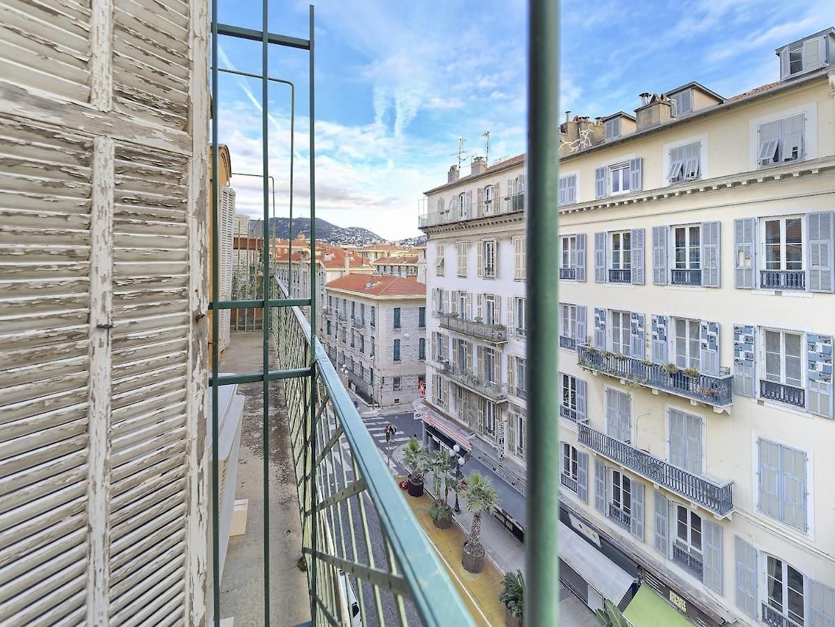 Hyper Centre - Charming Duplex - Luxury - Reversible Air Conditioning - 10 Mins From Place Massena Nice