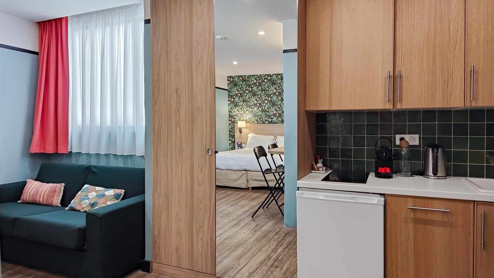 De France, Un Ammi Hotel