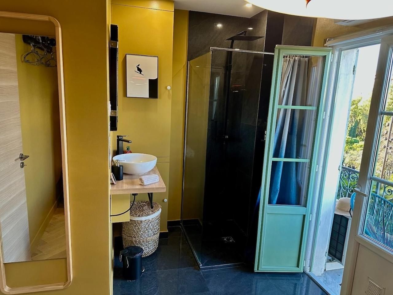 2 Chambres, Balcons, Vue Imprenable, Climatisation - Palace Bleu Appartement *