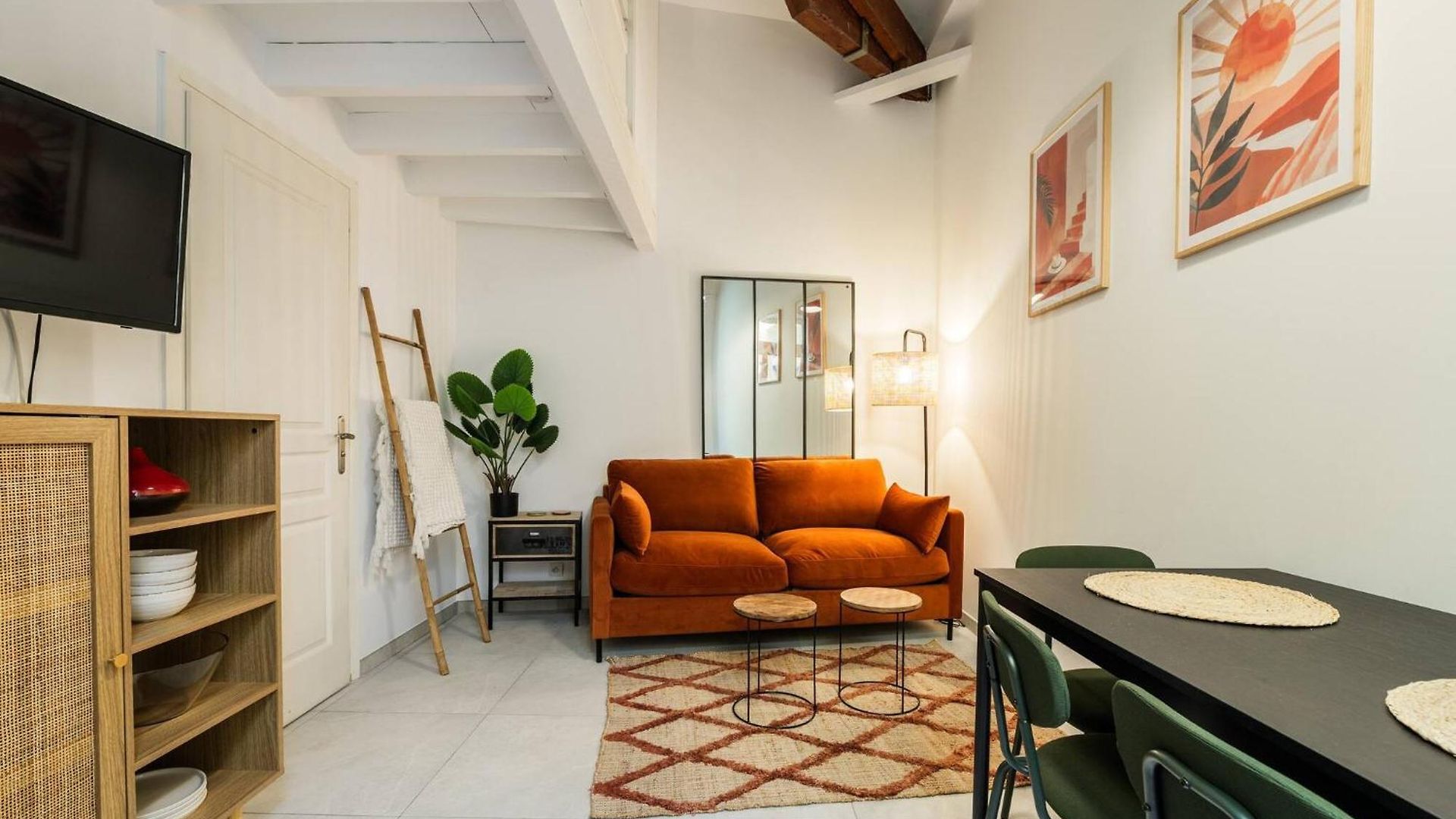 Jolie Duplex Avec Patio