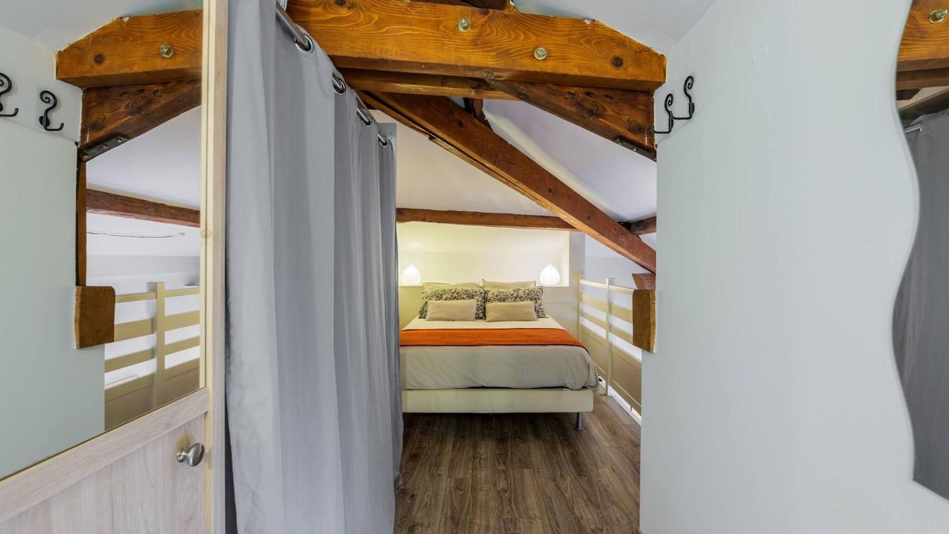 Jolie Duplex Avec Patio * Nice