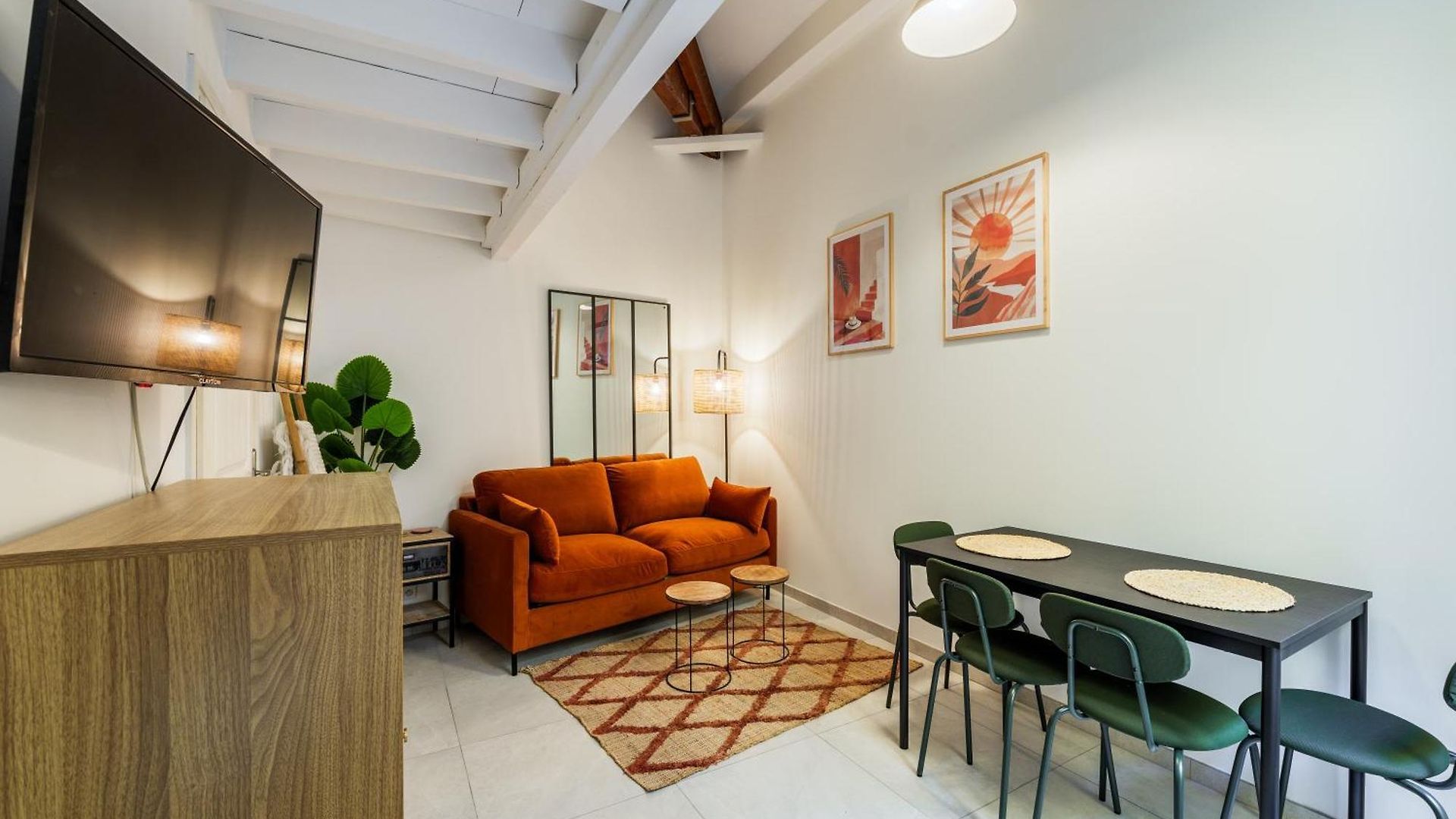 Jolie Duplex Avec Patio