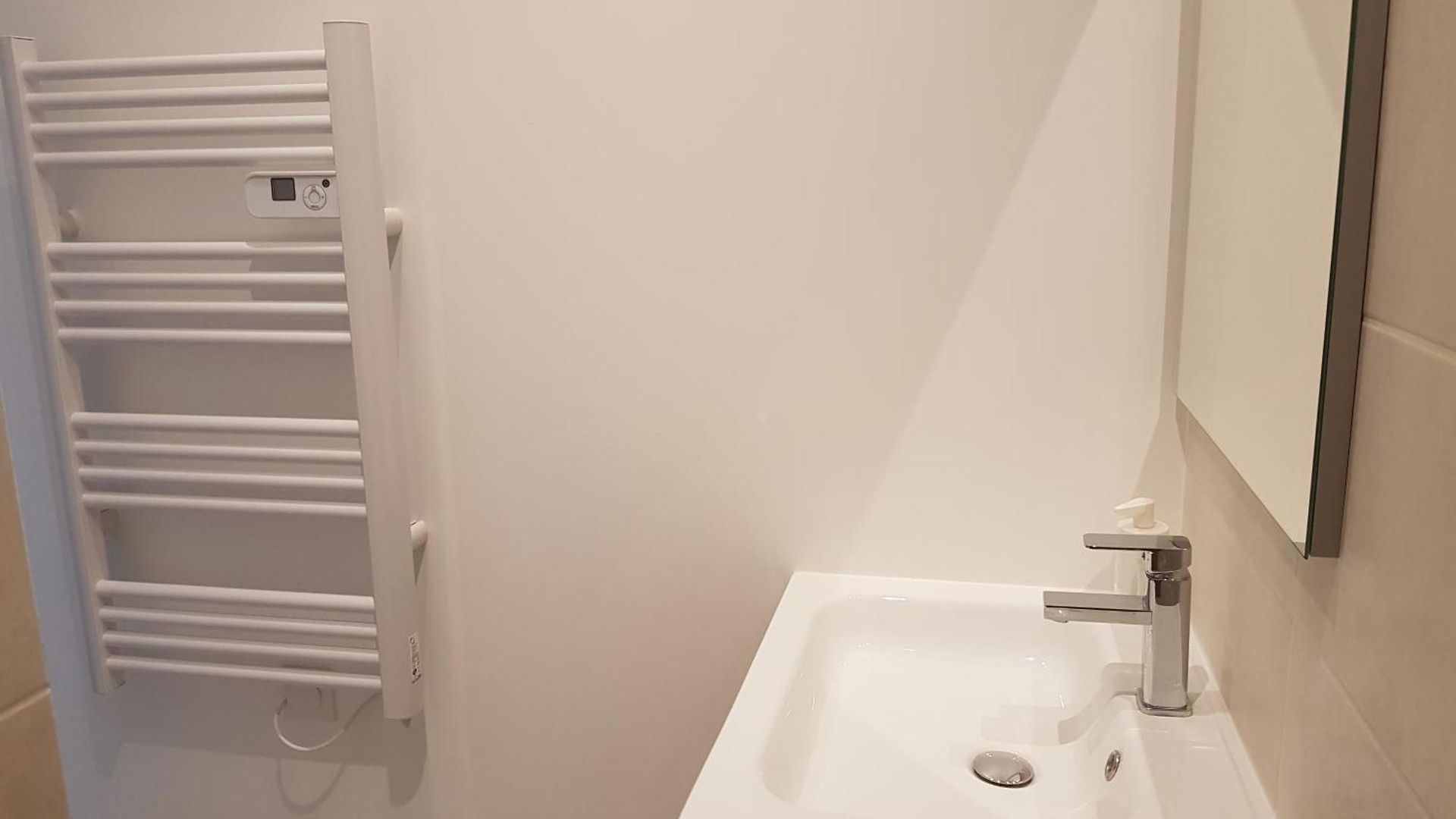Centre De : Renove, Climatise Et Calme Appartement