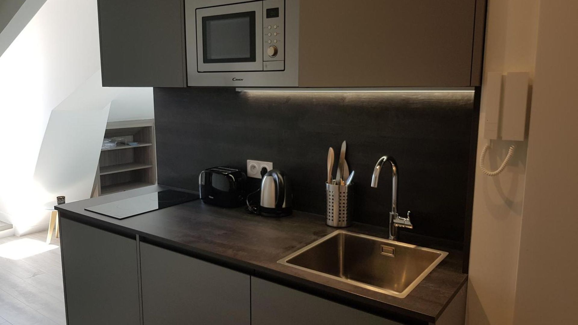 Appartement Centre De : Renove, Climatise Et Calme *