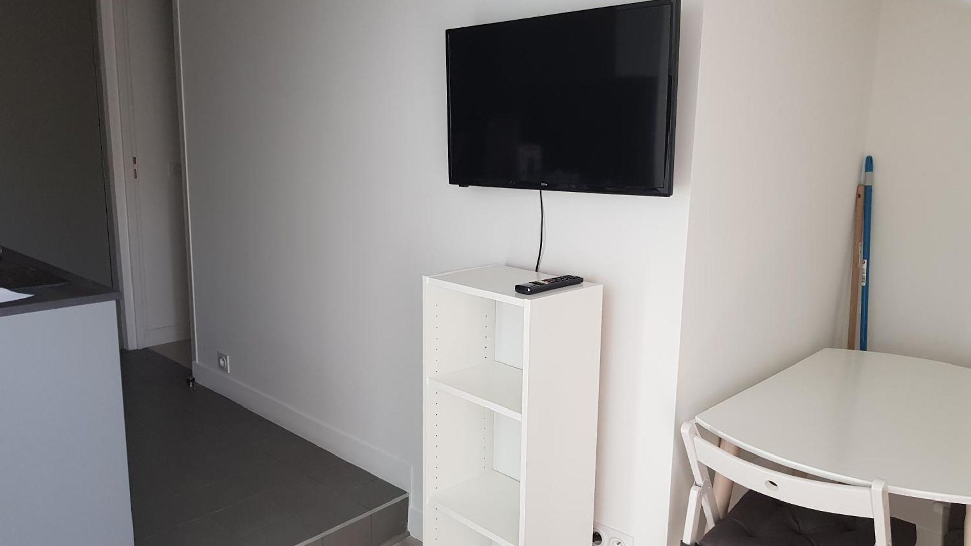 Appartement Centre De : Renove, Climatise Et Calme Nice