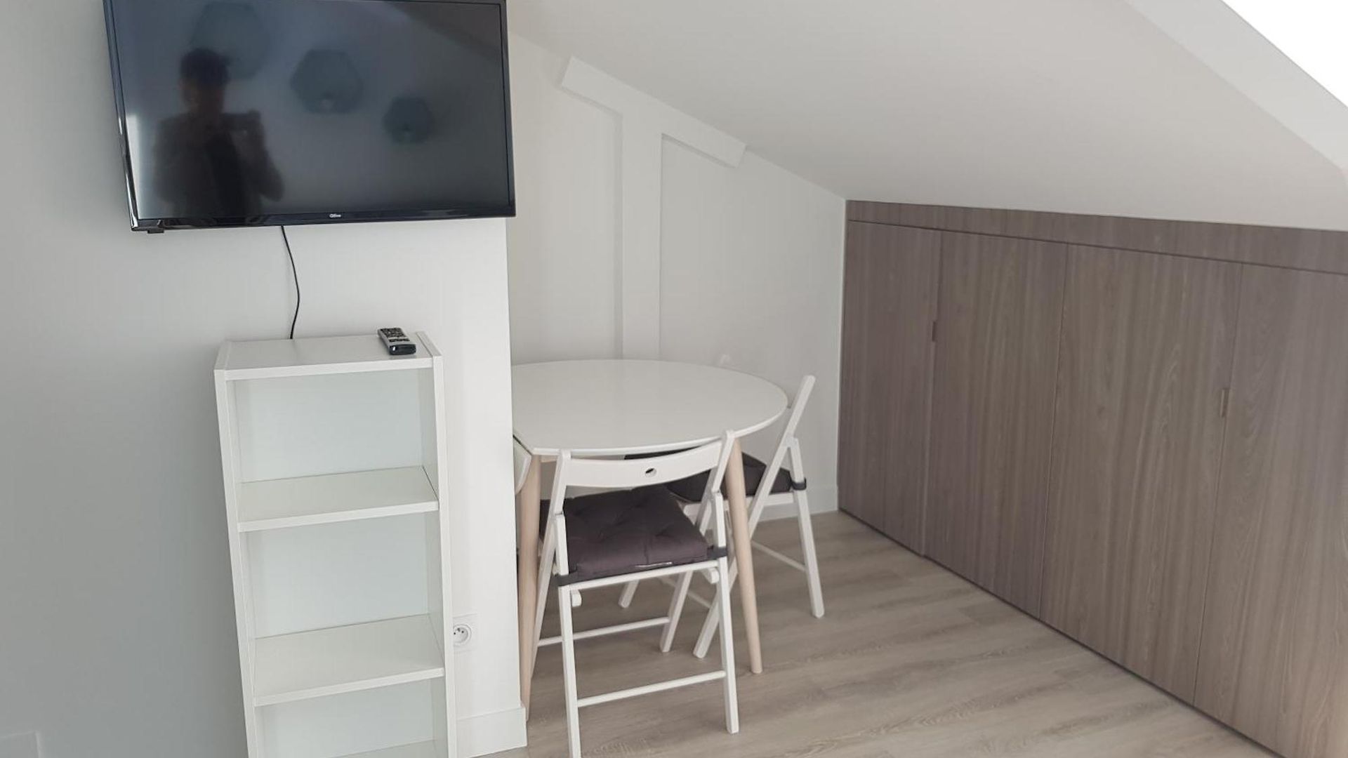 Centre De : Renove, Climatise Et Calme Nice