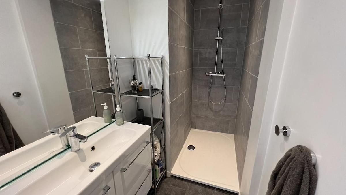 Cosy Penthouse Le Port 2 Br - 2 Bath * Nice