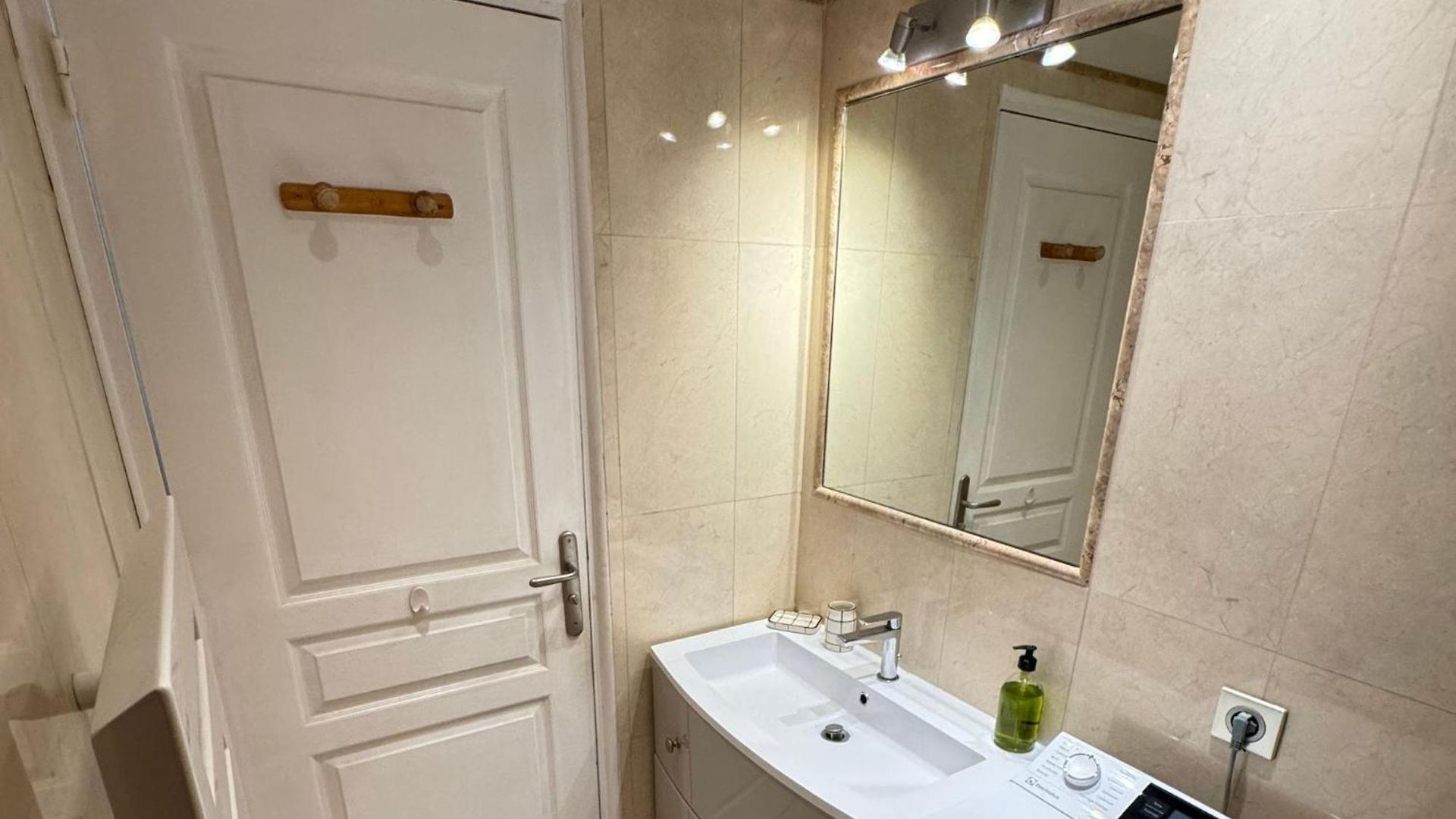 Appartement Cosy Cocoon Place Massena Nice