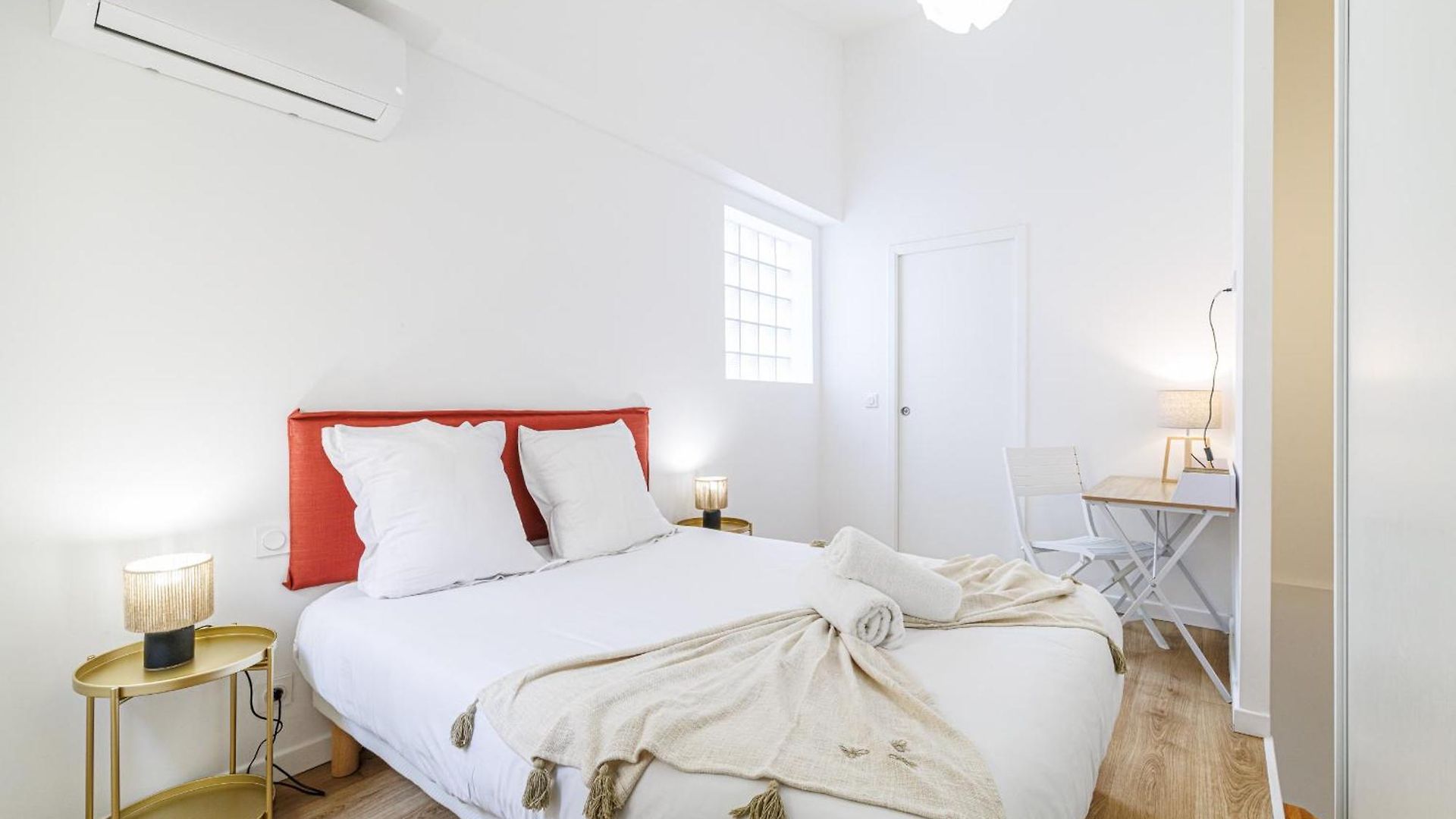 1 Bdr Duplex Downtown - Ac * Nice