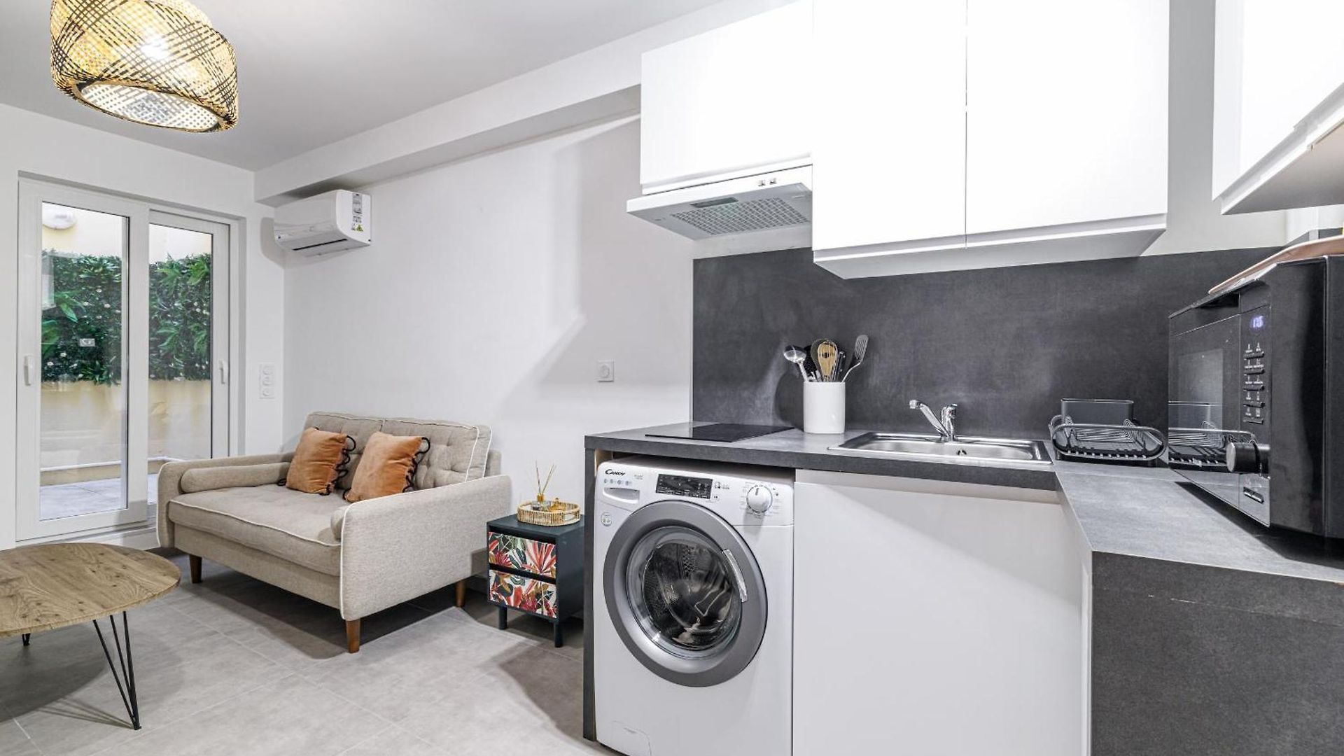 1 Bdr Duplex Downtown - Ac Nice