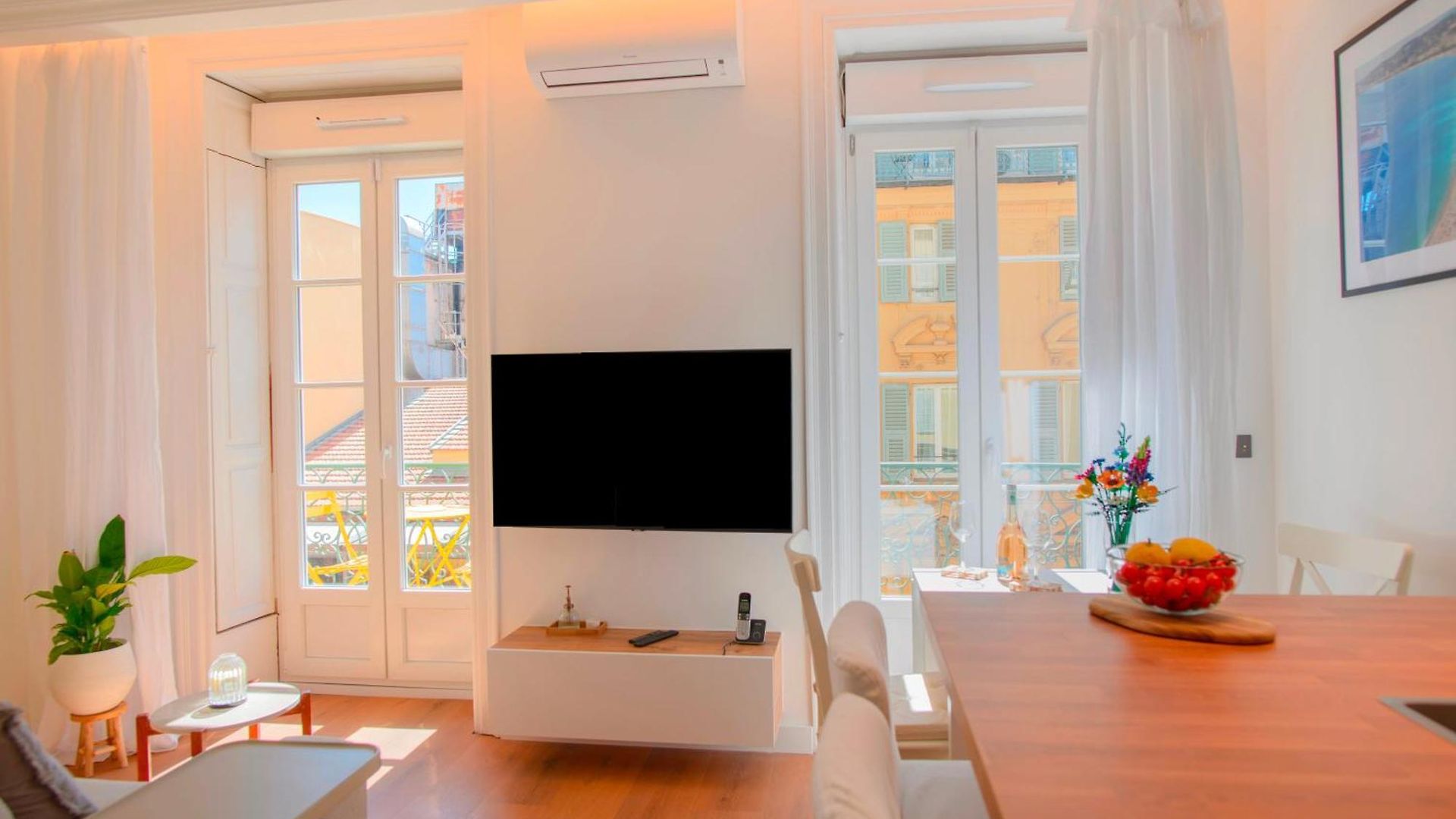 Apartment Hyper Centre, Balcon, 5min De La Plage, Ac