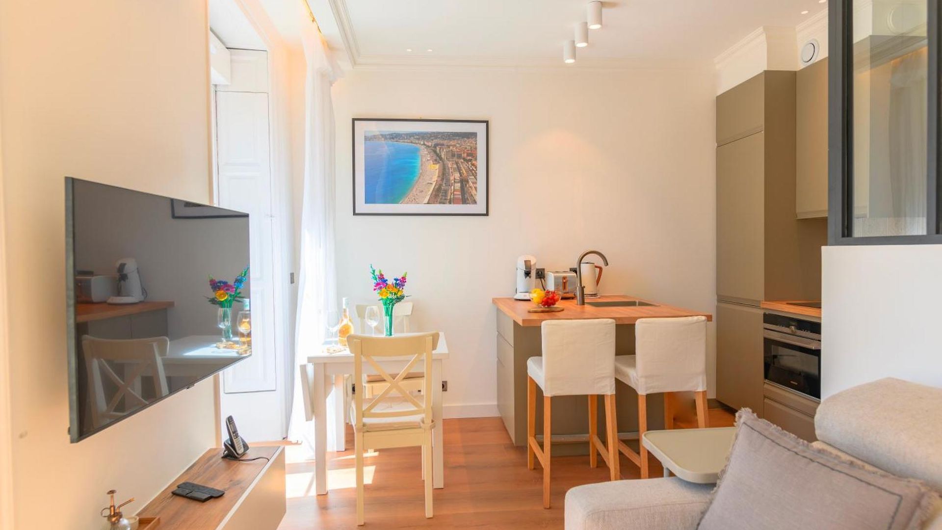 Hyper Centre, Balcon, 5min De La Plage, Ac