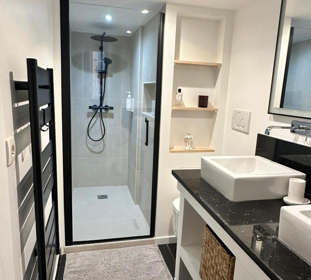 Elegant Flat With Ac, Heart Of Old Nice, Walking To The Beach! Nice