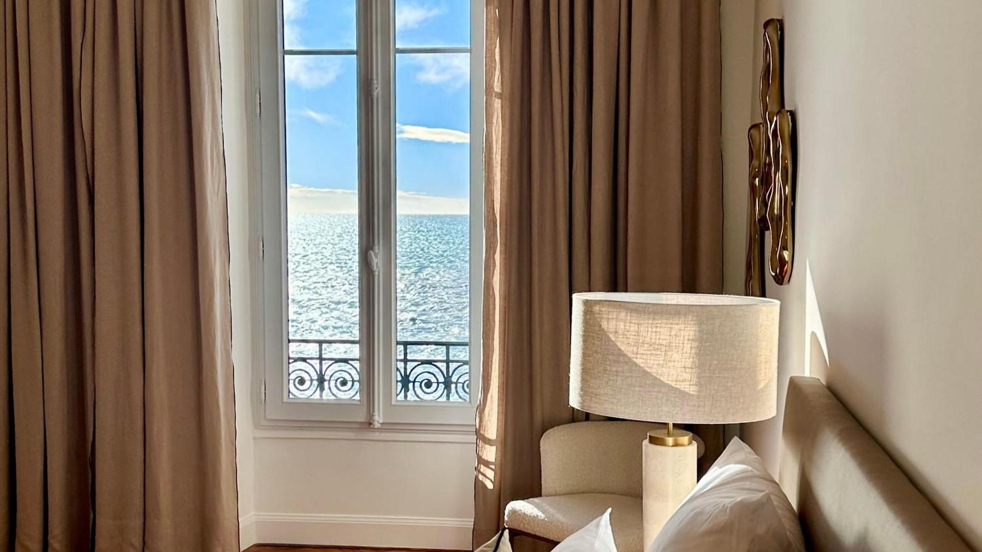 Quai Promenade View Sea View Balcony 3 Bedrooms Air Conditioning Apartment