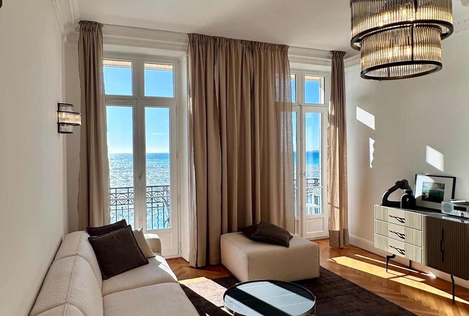 Quai Promenade View Sea View Balcony 3 Bedrooms Air Conditioning Apartment