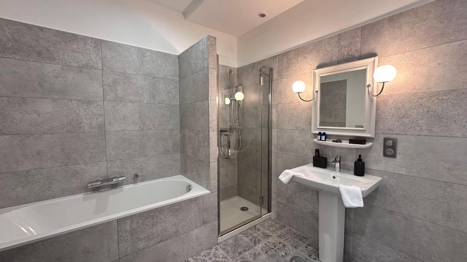 Quai Promenade View Sea View Balcony 3 Bedrooms Air Conditioning *
