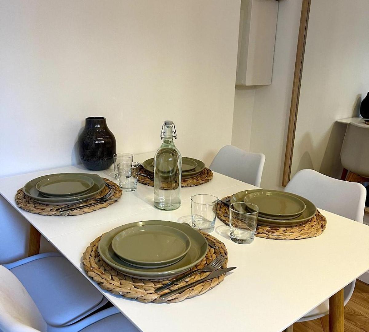 Appartement Joli 2 Pièces Avec Terrasse, Proche