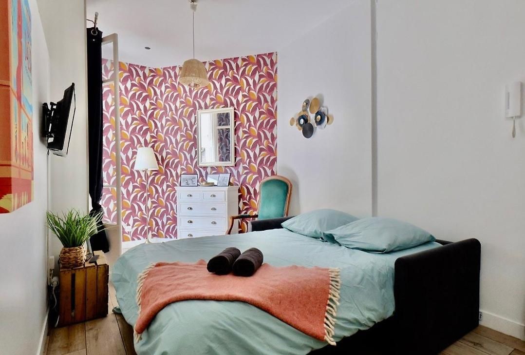 Appartement With Big Terrace Full Center With Air Conditioning
