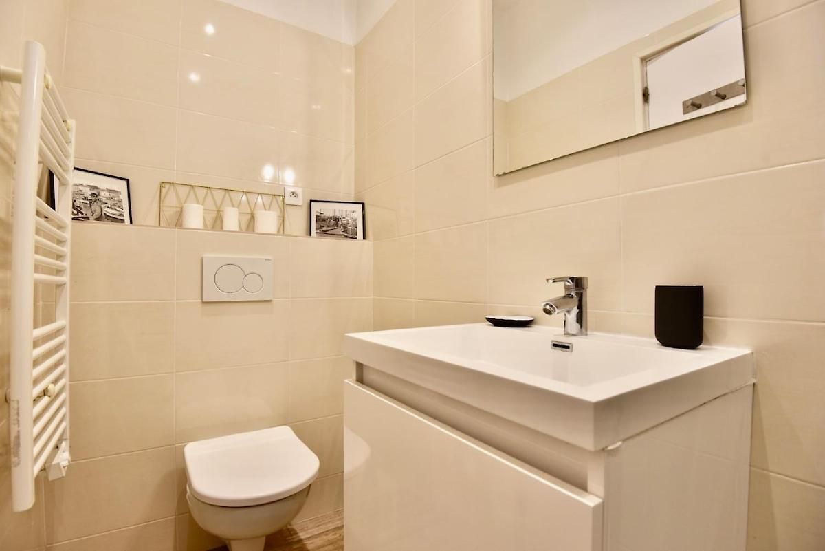 With Big Terrace Full Center With Air Conditioning * Nice